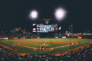 昔日鹰王振翅难展，约什CBA首秀低迷，四川队憾负强敌