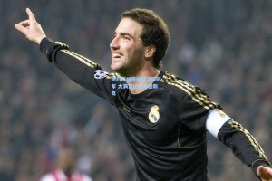 德约科维奇斩获温网冠军 大满贯纪录再创新高