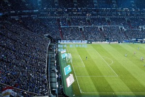 足坛震撼！天价转会刷新纪录，豪门争夺战尘埃落定