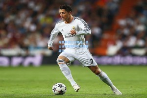 库里再创三分神话，勇士逆转取胜锁定季后赛席位